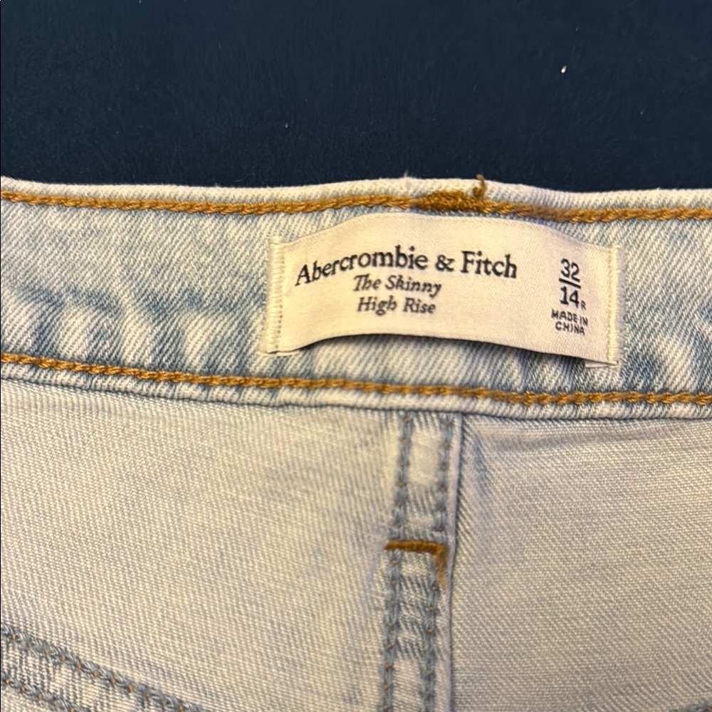 NWT Women's High-Rise Skinny Jeans - Picture 5 of 6